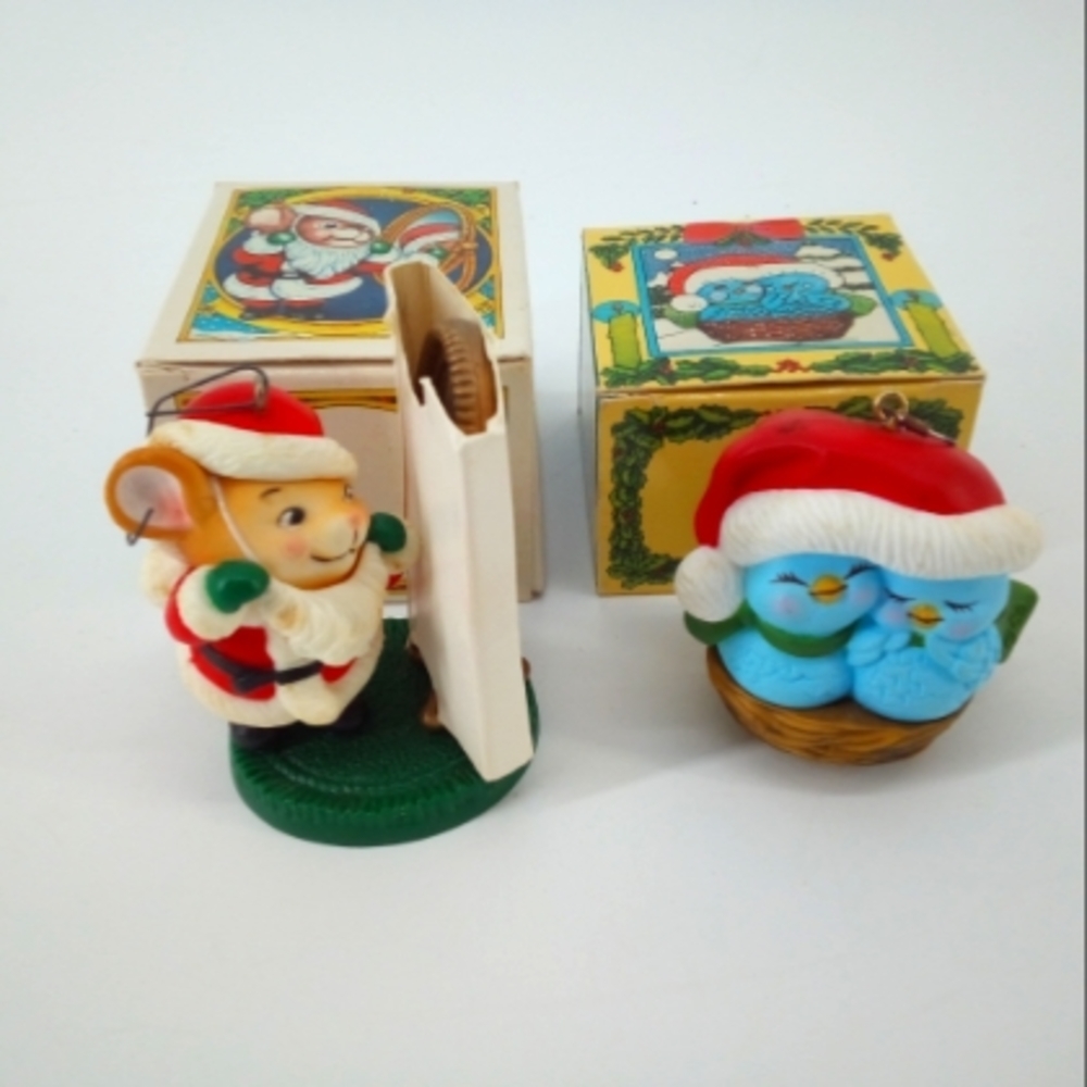 Vintage Avon 1982 Set Christmas Keepsake Ornaments Nestled Together In Box